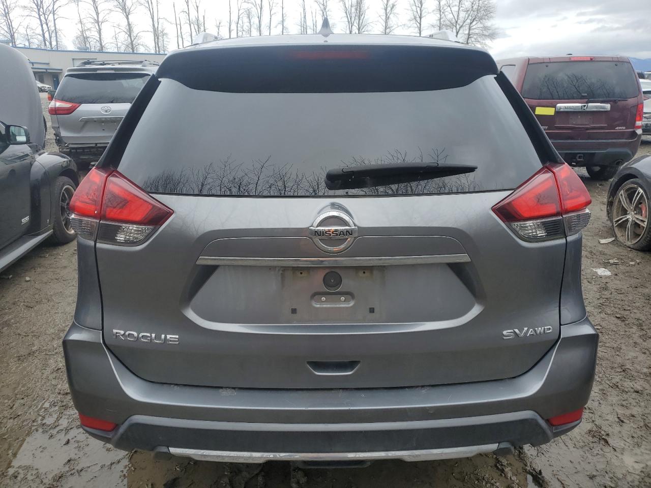 KNMAT2MV0JP569176 2018 Nissan Rogue S