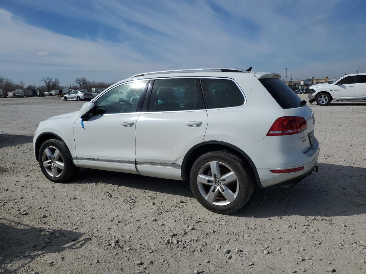 2014 Volkswagen Touareg V6 vin: WVGEF9BP8ED007339