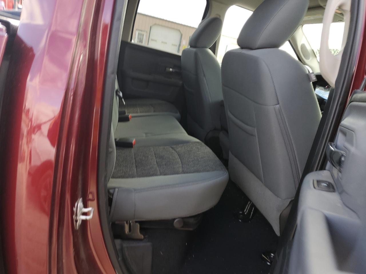 1C6RR7GT8HS742563 2017 Ram 1500 Slt