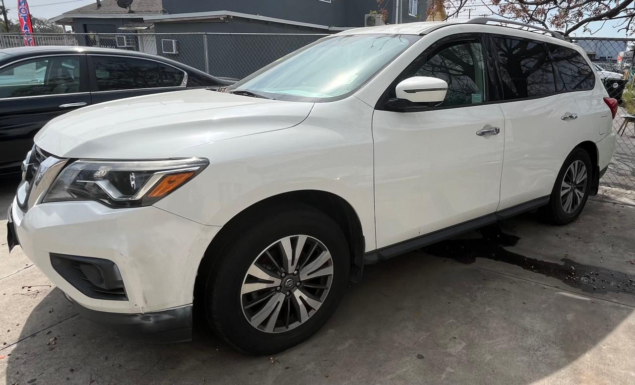 VIN: 5N1DR2MM3HC609105 2017 NISSAN PATHFINDER
