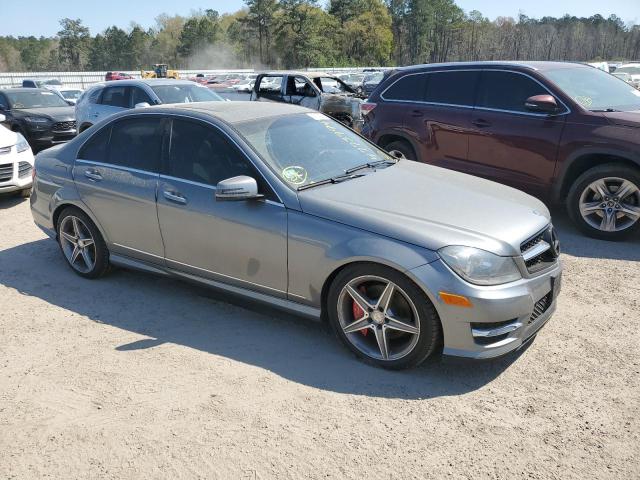 VIN WDDGF8ABXDR258027 2013 Mercedes-Benz C-Class, 3... no.4