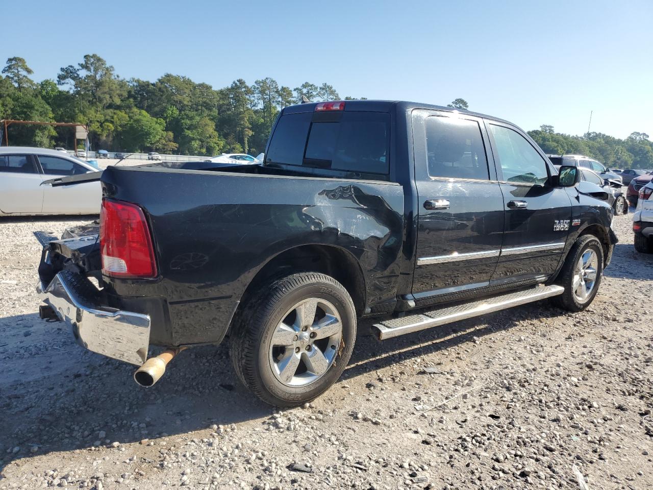 1C6RR7LT1GS373050 2016 Ram 1500 Slt