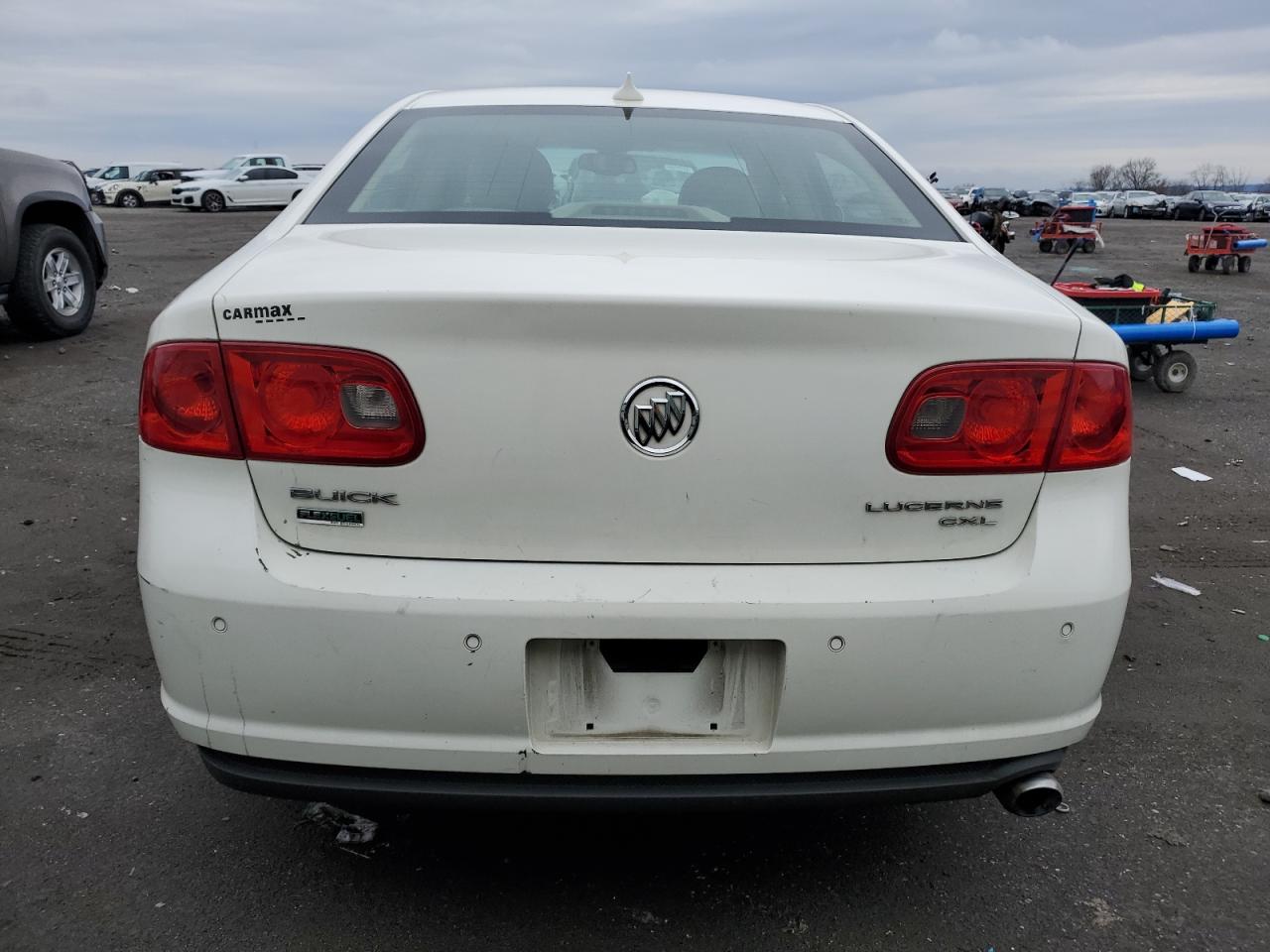 1G4HC5EM2BU117878 2011 Buick Lucerne Cxl