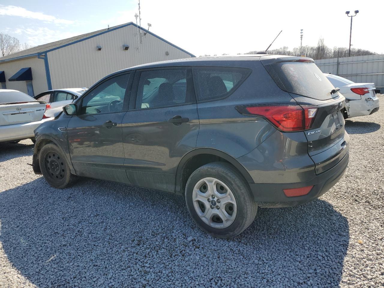 2019 Ford Escape S vin: 1FMCU0F78KUB93852