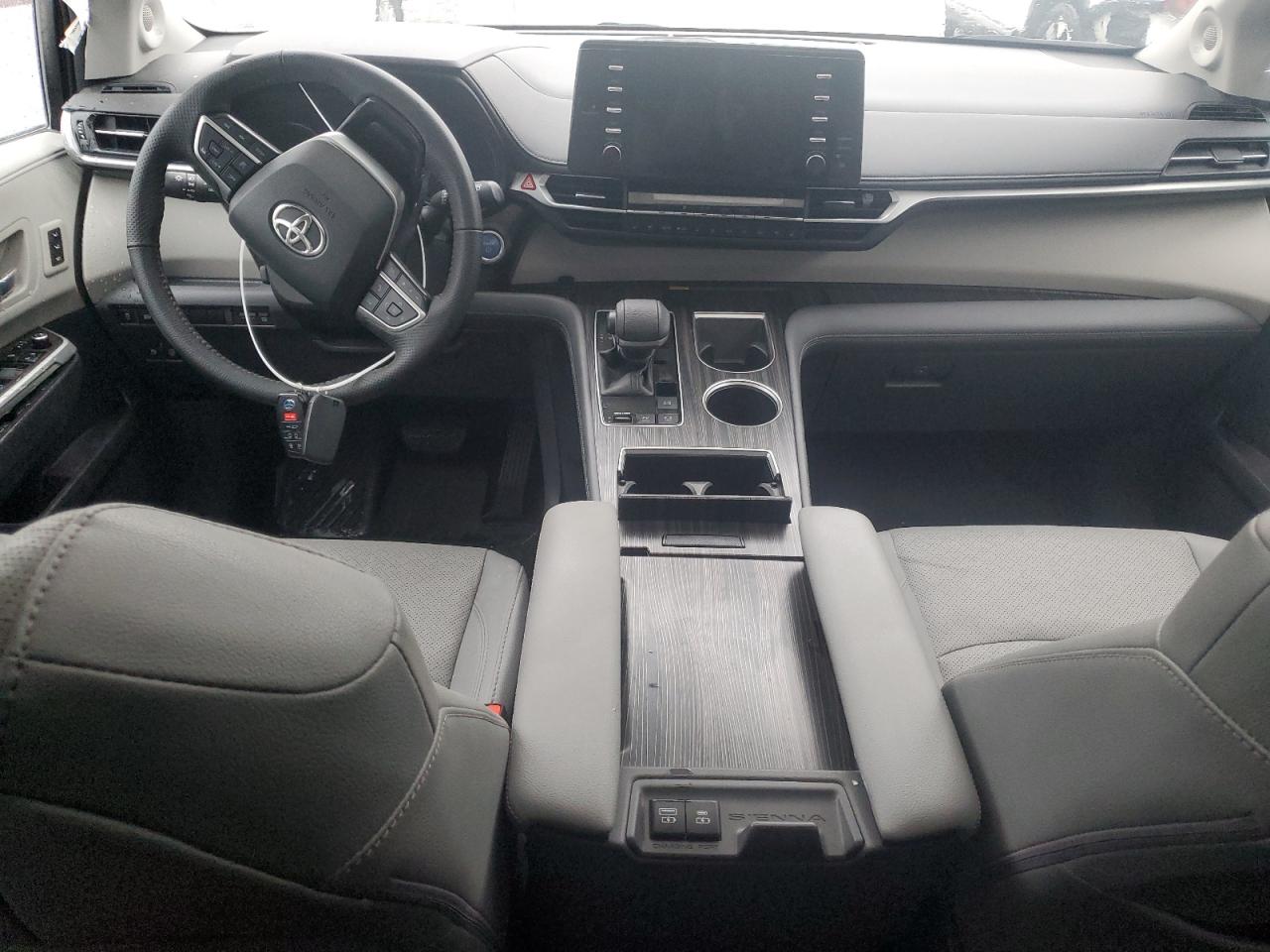 Lot #3302766464 2021 TOYOTA SIENNA LIMITED