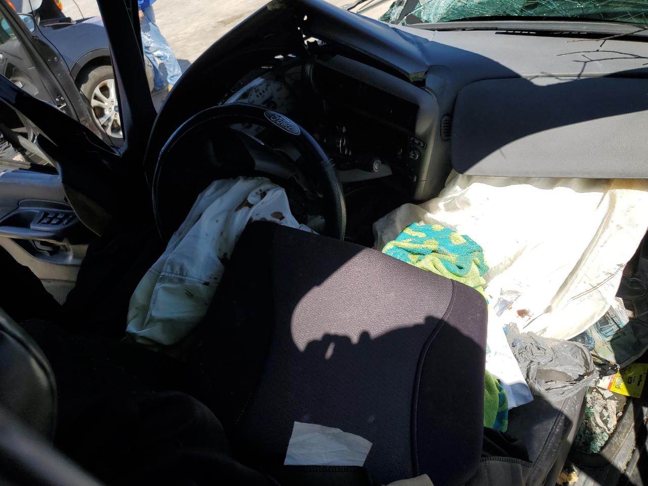 1FMZU67E11UA58219 2001 Ford Explorer Sport Trac