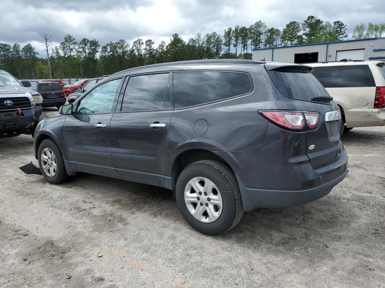 1GNKRFED0FJ165974 2015 Chevrolet Traverse Ls