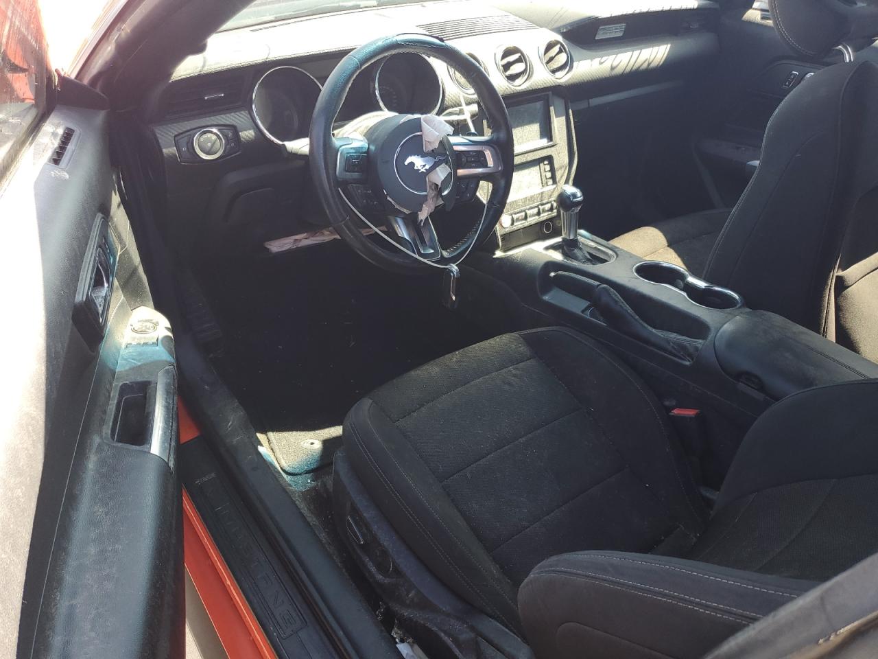 1FA6P8AM1F5338076 2015 Ford Mustang