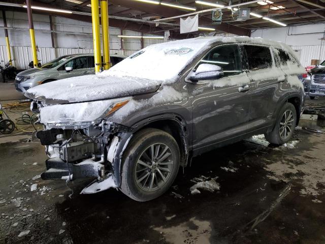 VIN 5TDJZRFH0KS626613 2019 Toyota Highlander, SE no.1