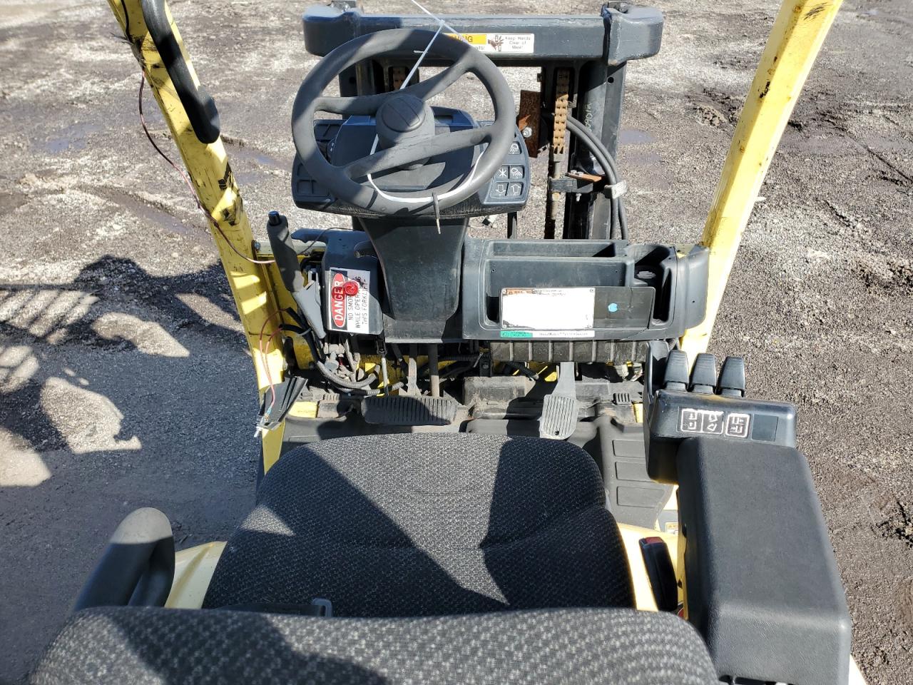 Lot #2411658213 2006 HYST FORKLIFT