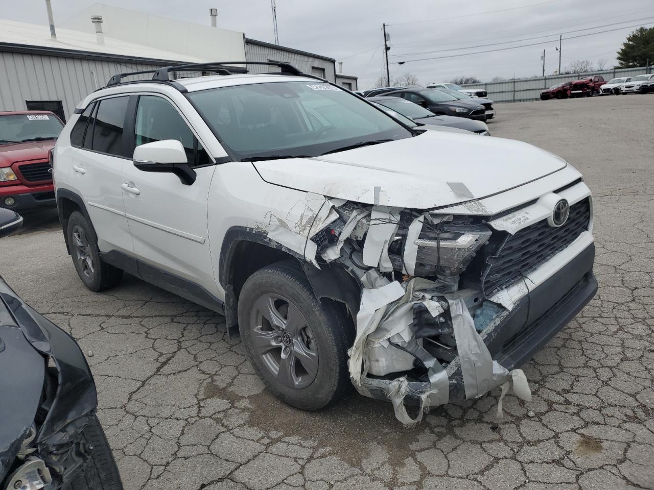 2T3P1RFV5NC302570 2022 Toyota Rav4 Xle