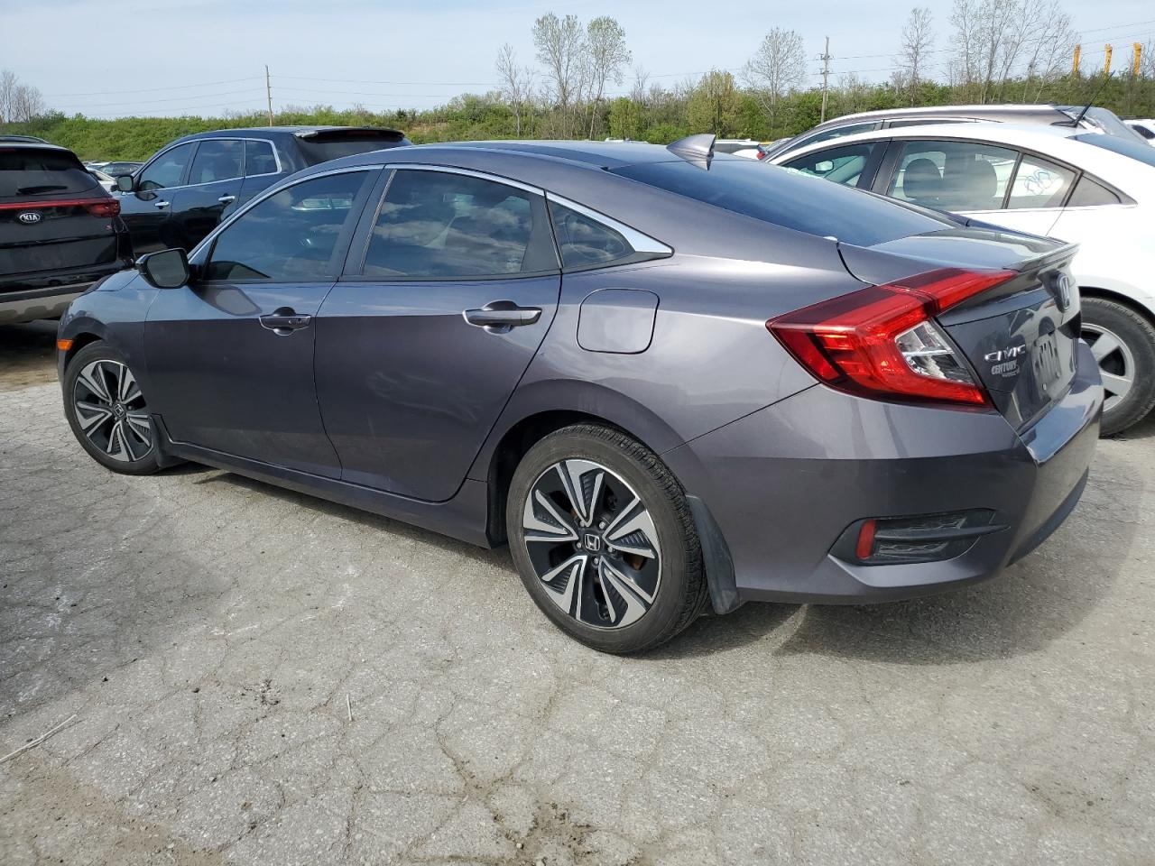 2018 Honda Civic Ex vin: 19XFC1F33JE000902