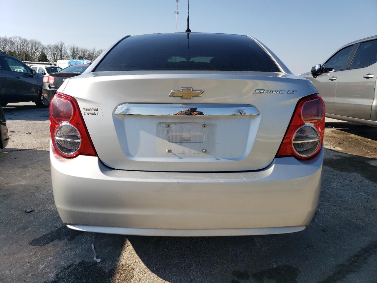 1G1JC5SH2E4217098 2014 Chevrolet Sonic Lt