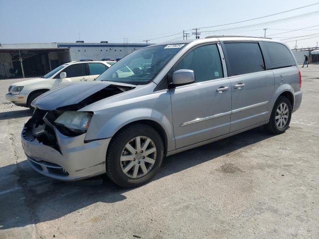 Lot #2494664074 2014 CHRYSLER TOWN & COU salvage car