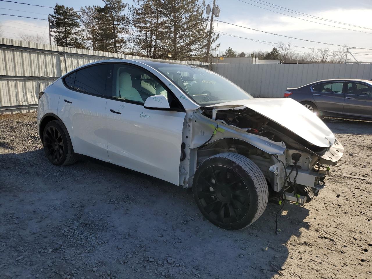 2021 Tesla Model Y vin: 5YJYGDEE0MF080997