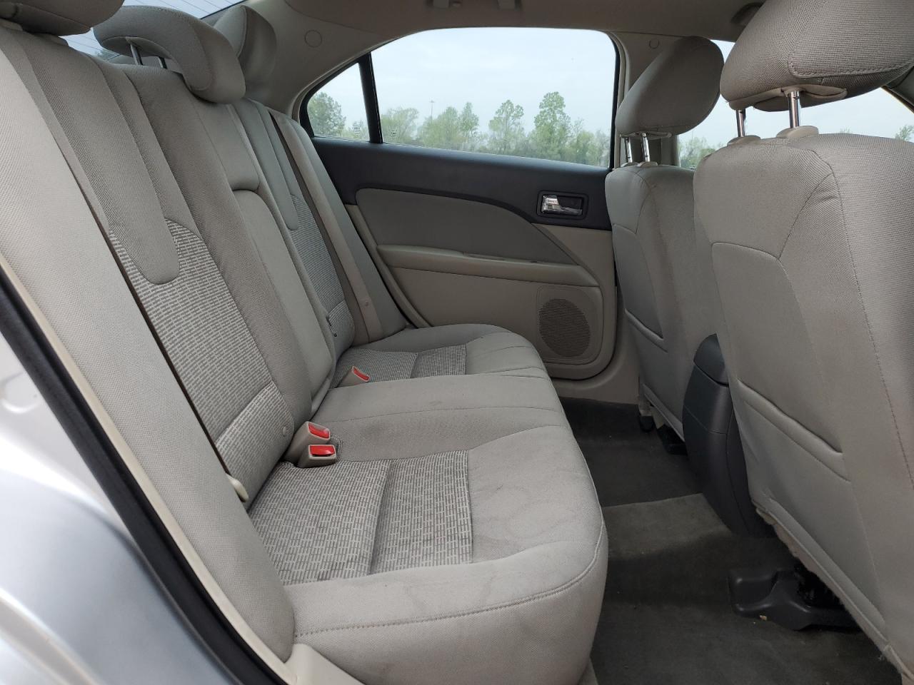 3FAHP0HA6BR115755 2011 Ford Fusion Se