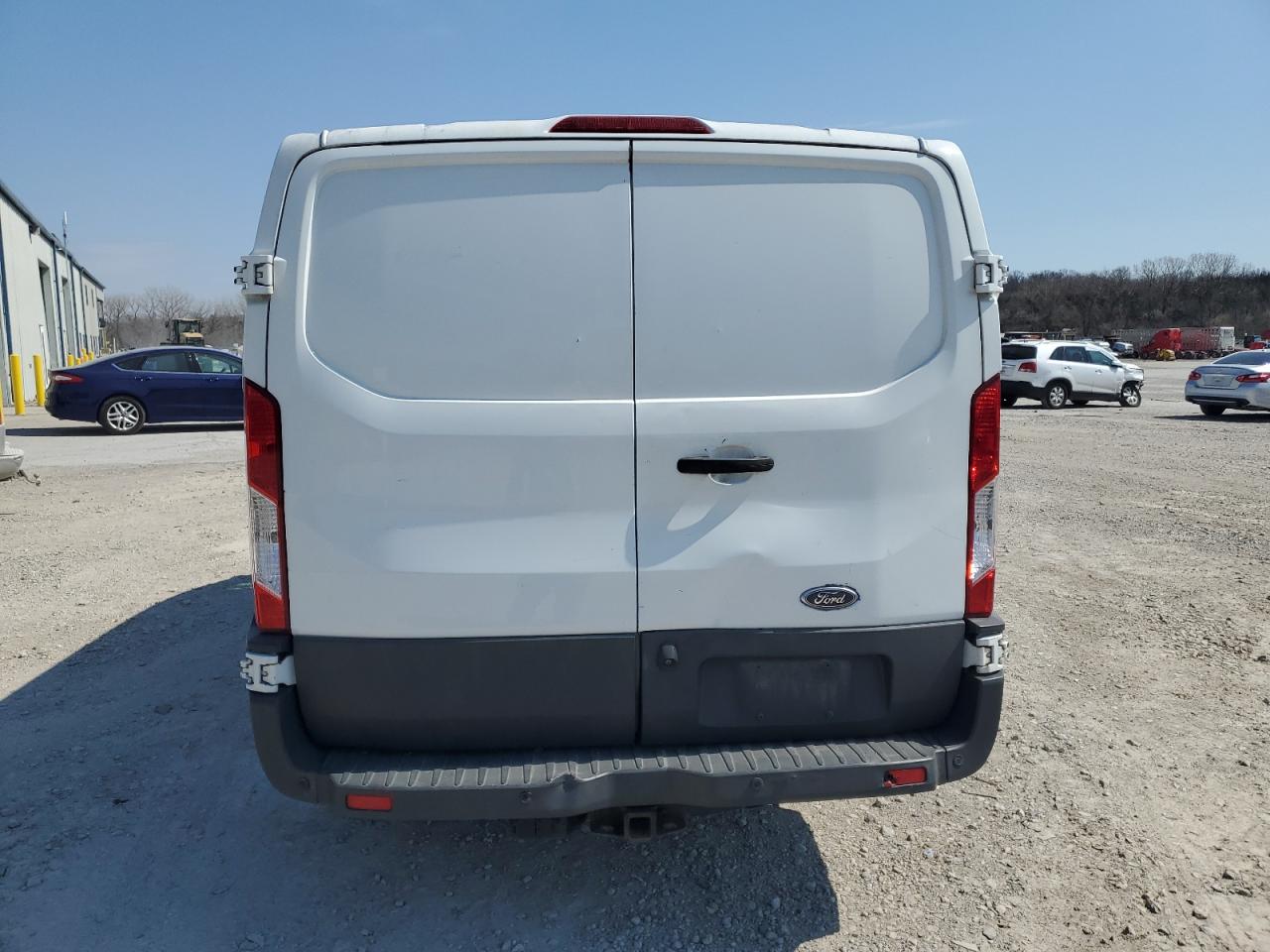 1FTYR1YM8HKA17523 2017 Ford Transit T-250