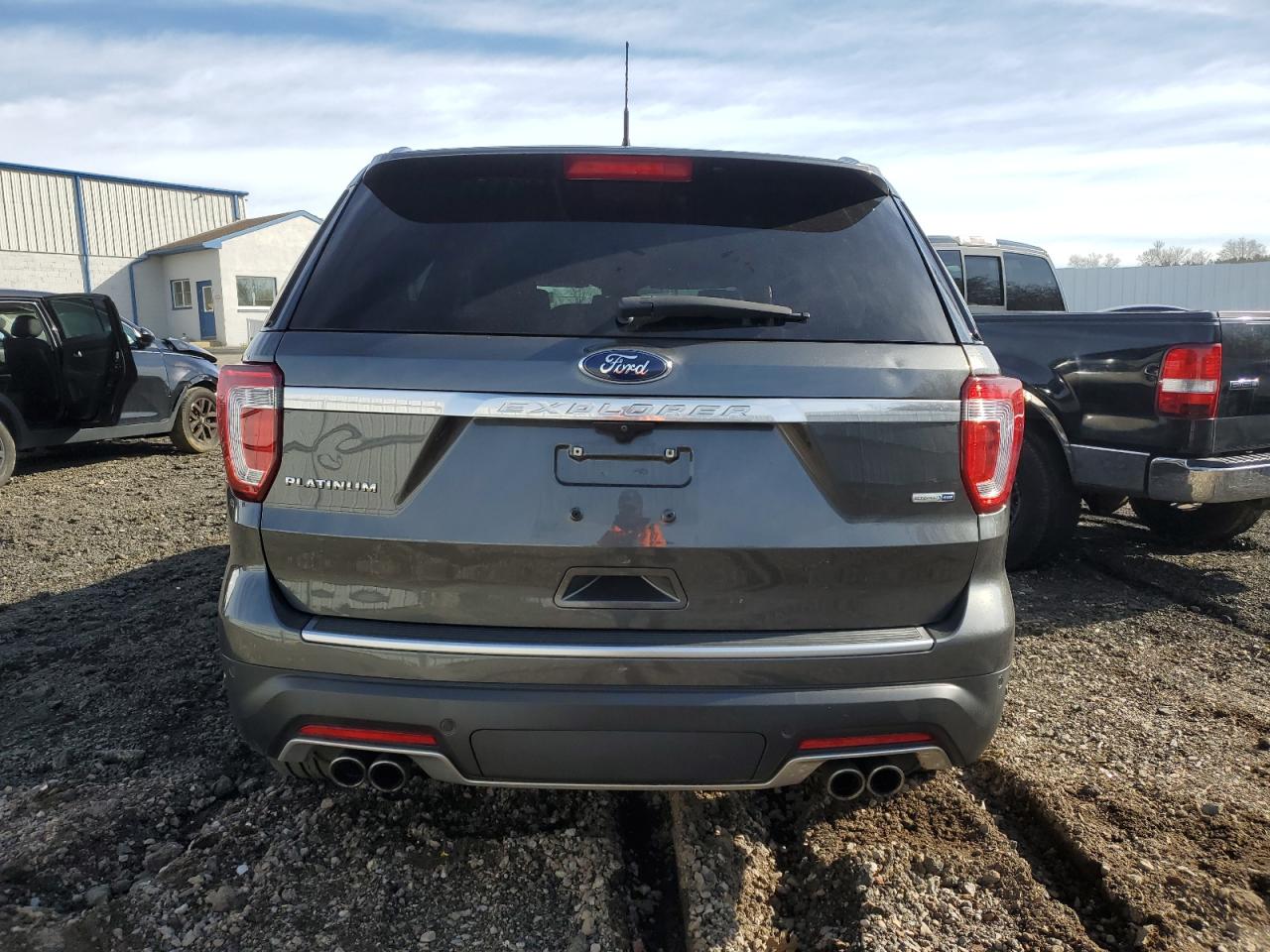 1FM5K8HT7JGB96343 2018 Ford Explorer Platinum