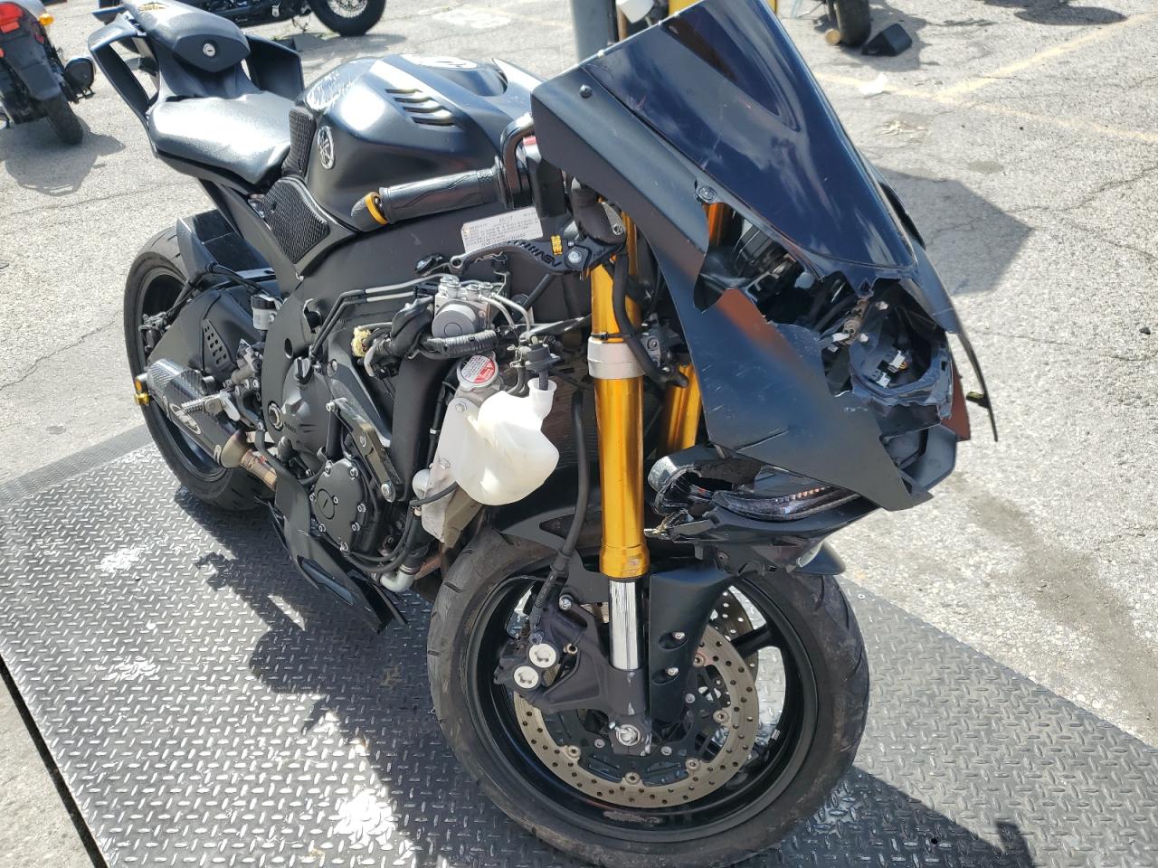 JYARJ28Y8HA000999 2017 Yamaha Yzfr6 C