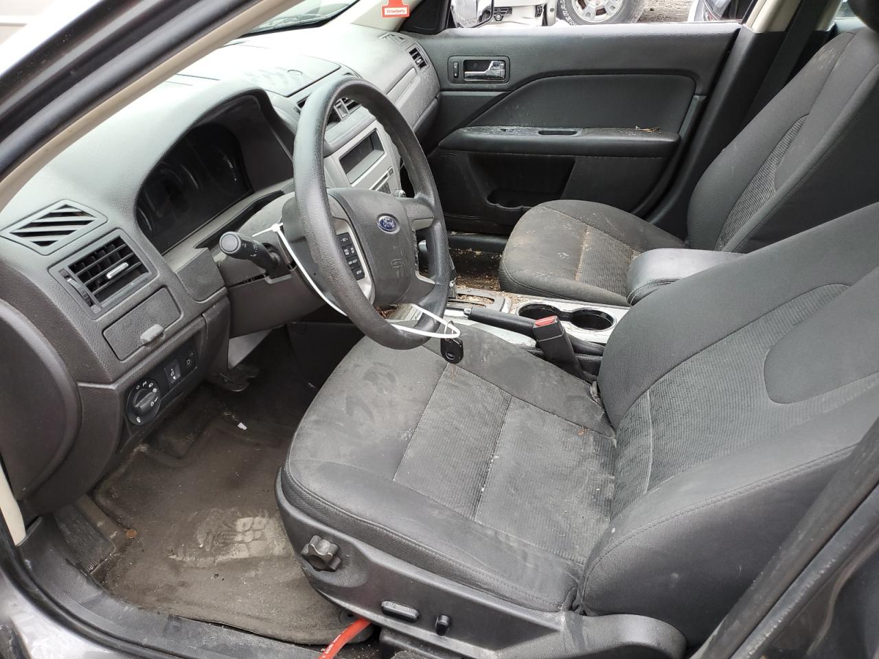 3FAHP0HA6BR218755 2011 Ford Fusion Se