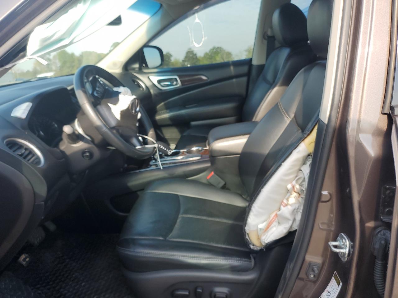 VIN: 5N1AR2MN2GC621837 2016 NISSAN PATHFINDER