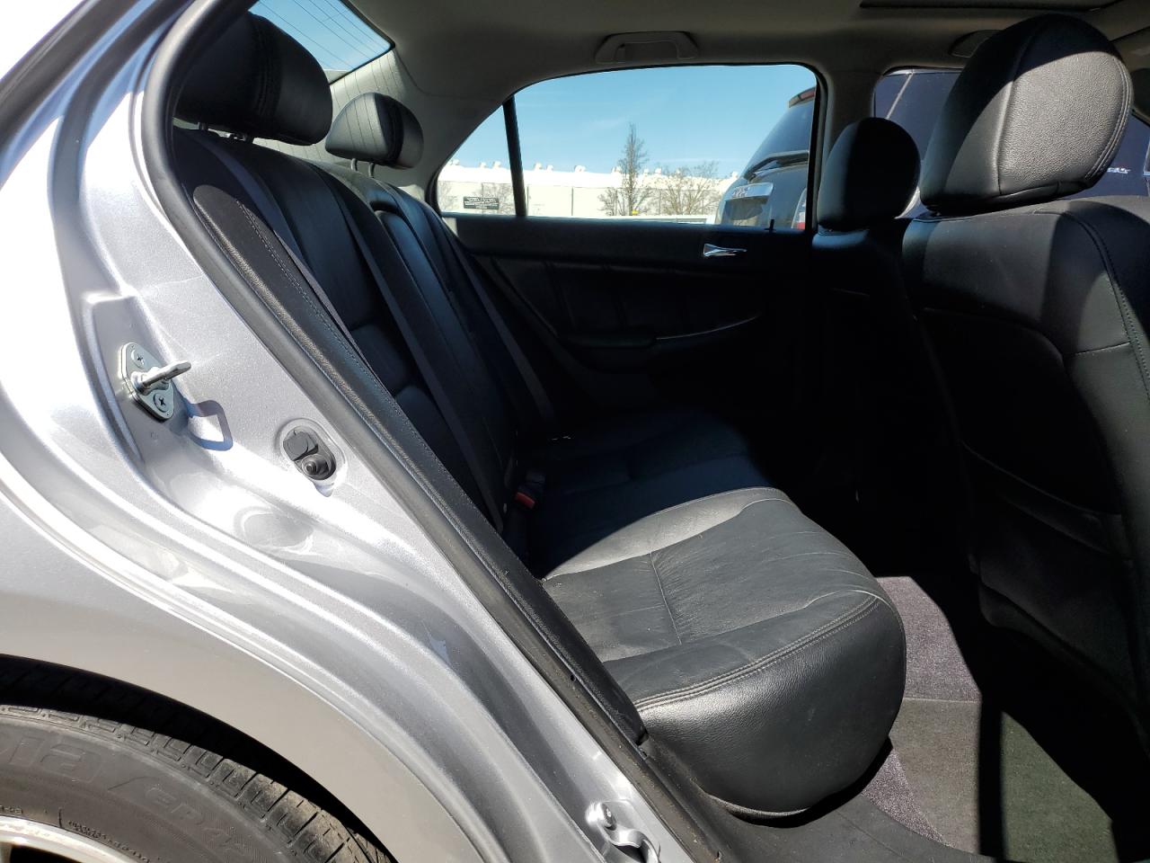 JHMCM56784C031454 2004 Honda Accord Ex