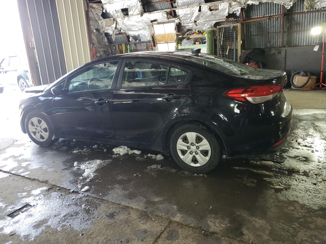 3KPFK4A72HE102135 2017 Kia Forte Lx