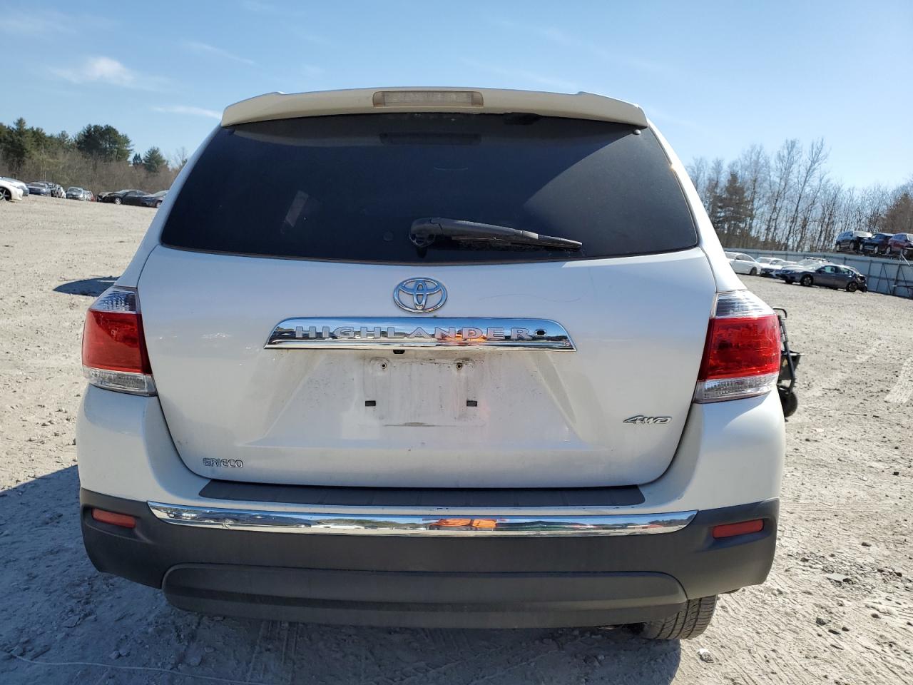 5TDBK3EH4CS133400 2012 Toyota Highlander Base