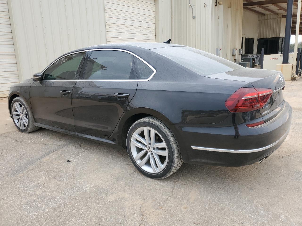 2018 Volkswagen Passat Se vin: 1VWBA7A38JC044462