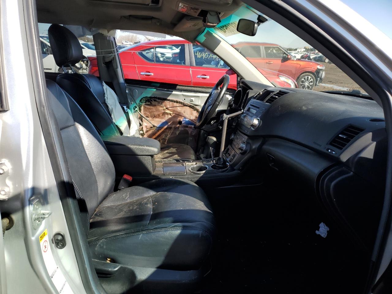 5TDJK3EHXAS008992 2010 Toyota Highlander Se