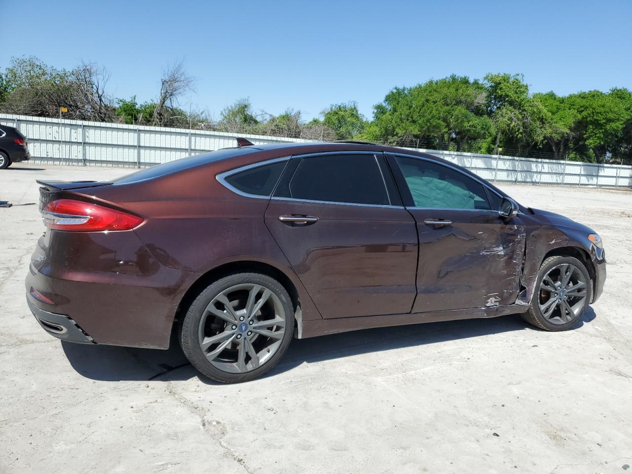 3FA6P0D99KR153659 2019 Ford Fusion Titanium