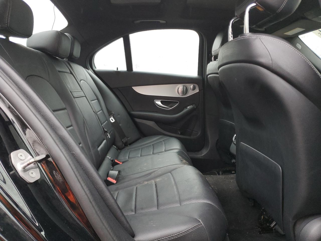 55SWF4KB5GU175059 2016 Mercedes-Benz C 300 4Matic