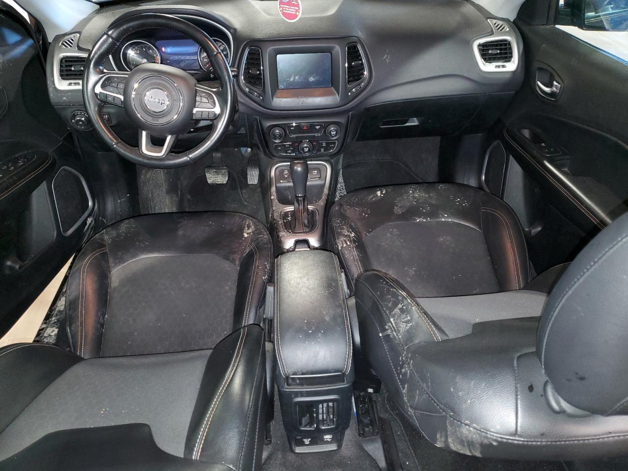 3C4NJCBB7JT136813 2018 Jeep Compass Latitude