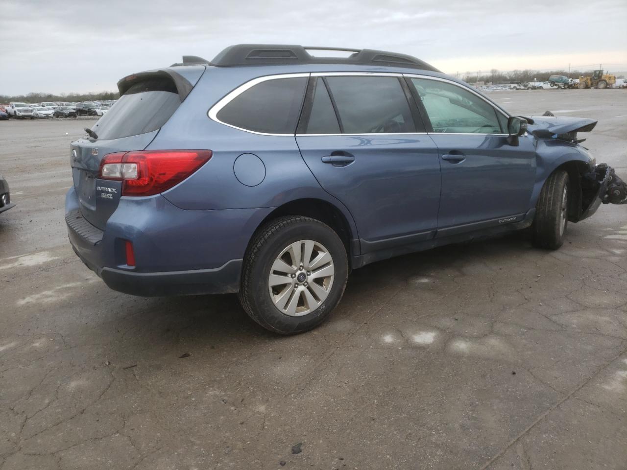 4S4BSADC7H3353970 2017 Subaru Outback 2.5I Premium