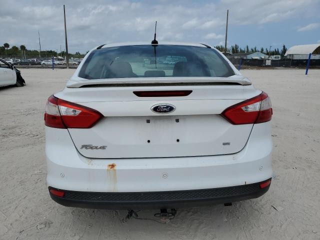 Lot #2454398664 2014 FORD FOCUS SE salvage car