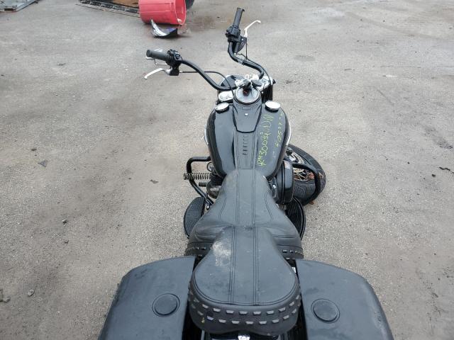 2019 HARLEY-DAVIDSON FLHC 1HD1YAJ23KB068818