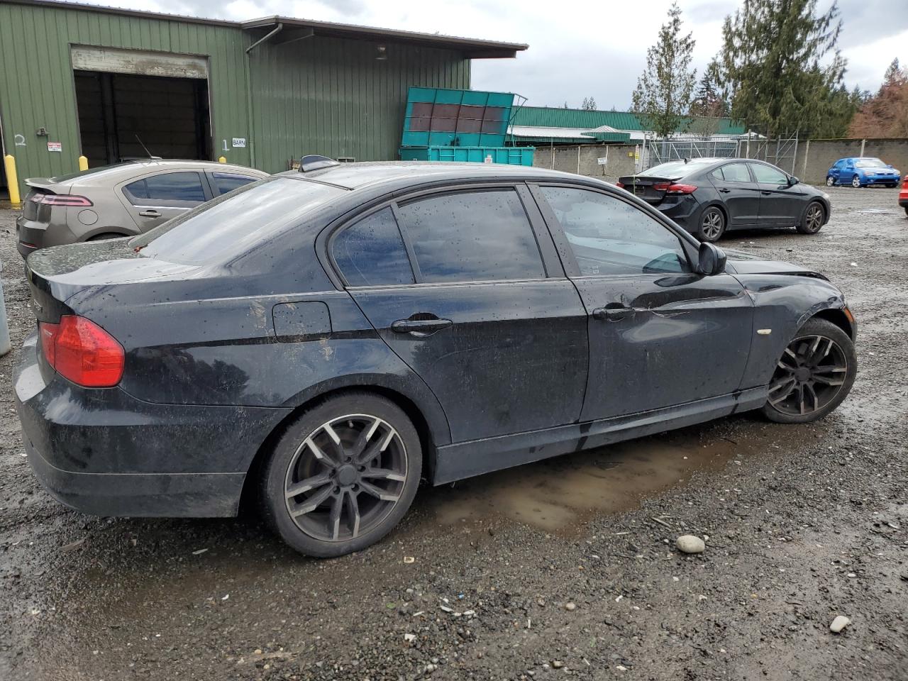 WBAPH7C54BA800799 2011 BMW 328 I