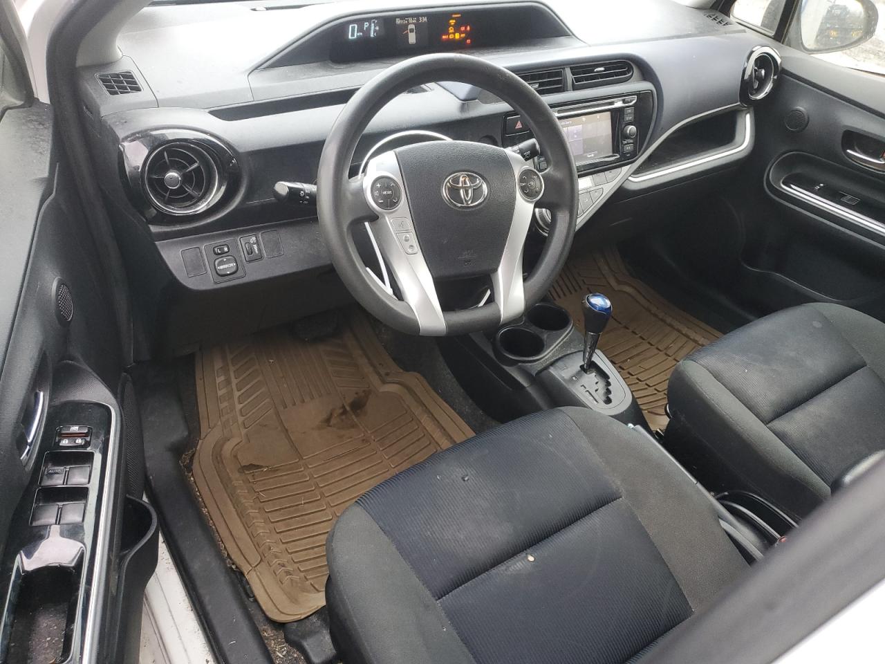 JTDKDTB33F1111425 2015 Toyota Prius C