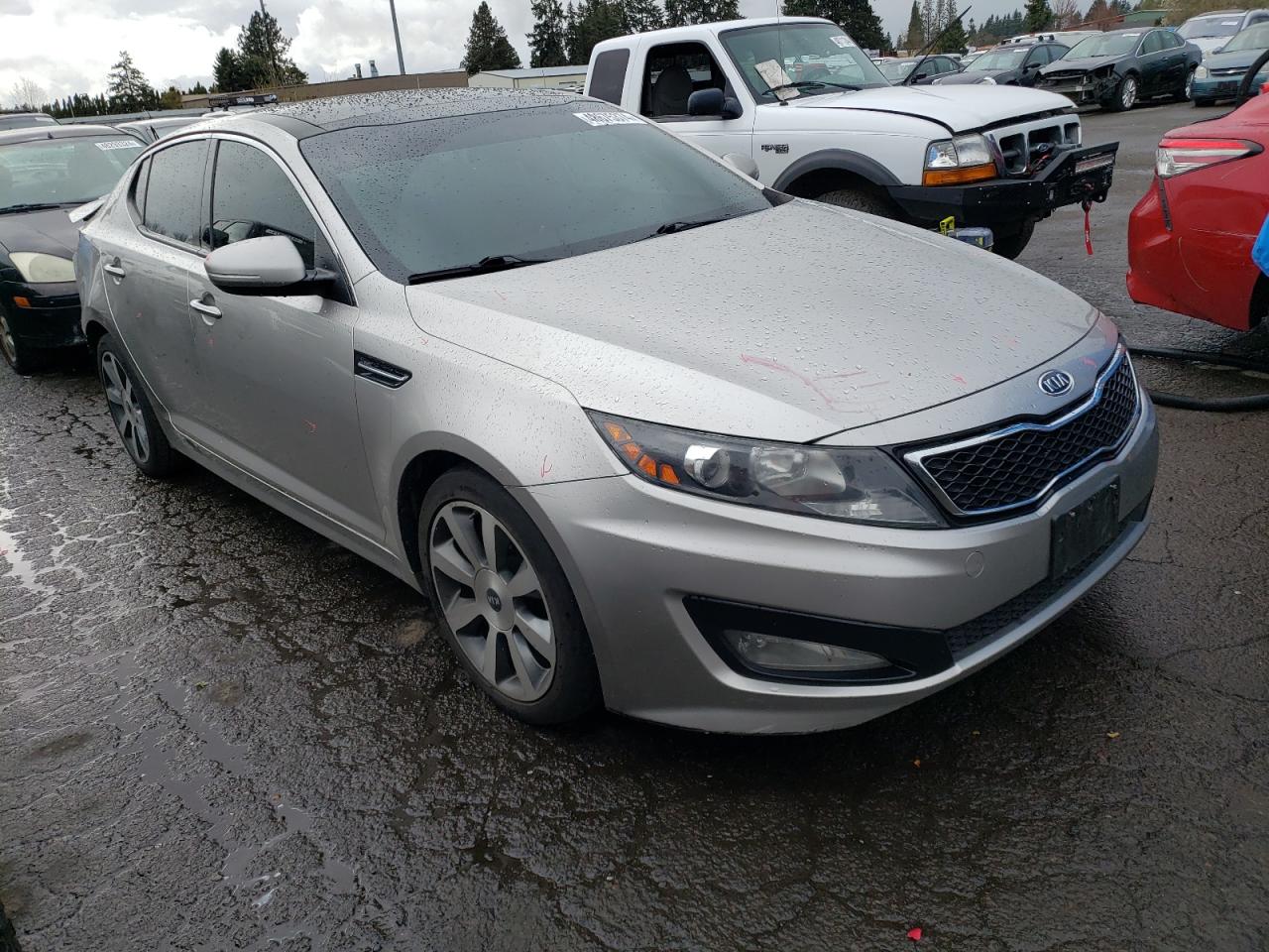 KNAGR4A61B5122996 2011 Kia Optima Sx