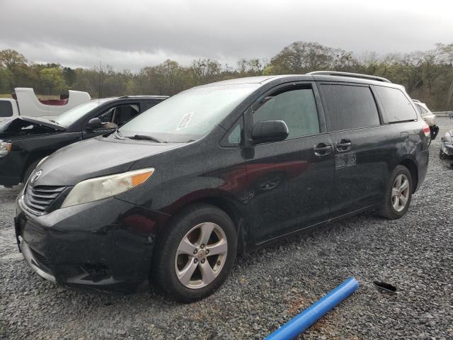 Lot #2435812912 2013 TOYOTA SIENNA LE salvage car