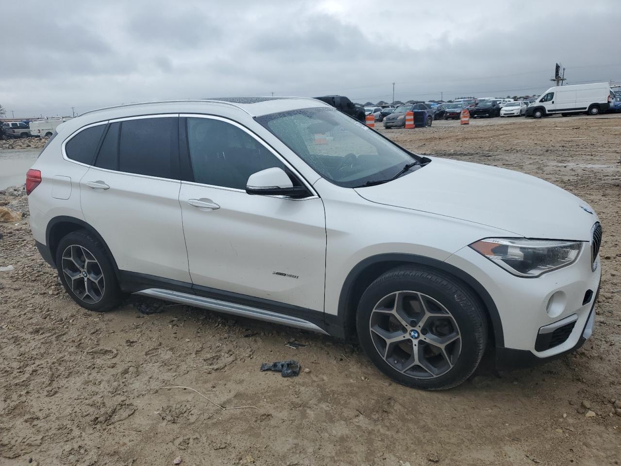 WBXHT3C3XGP886110 2016 BMW X1 xDrive28I