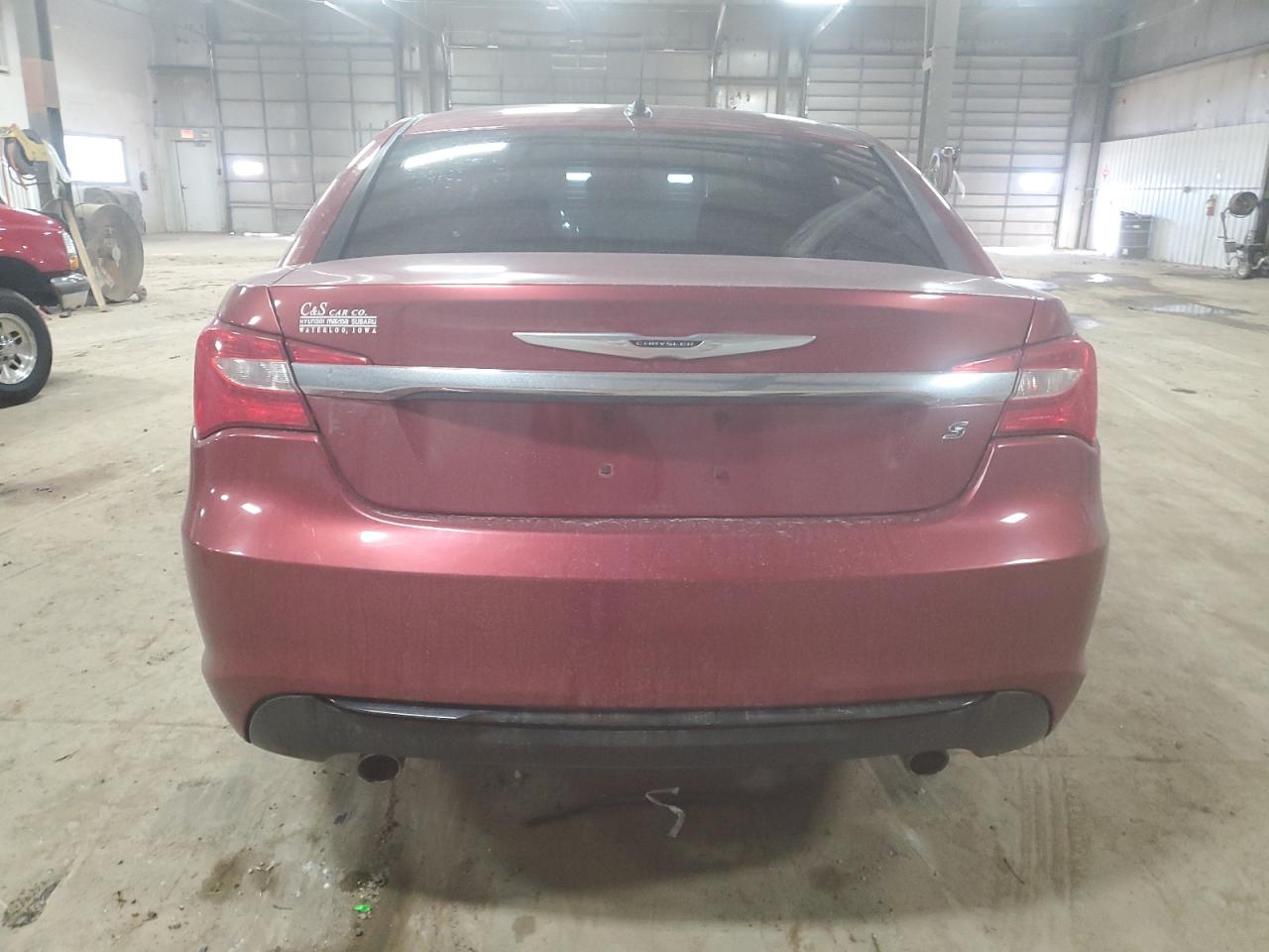 1C3BC8FG0BN566995 2011 Chrysler 200 S