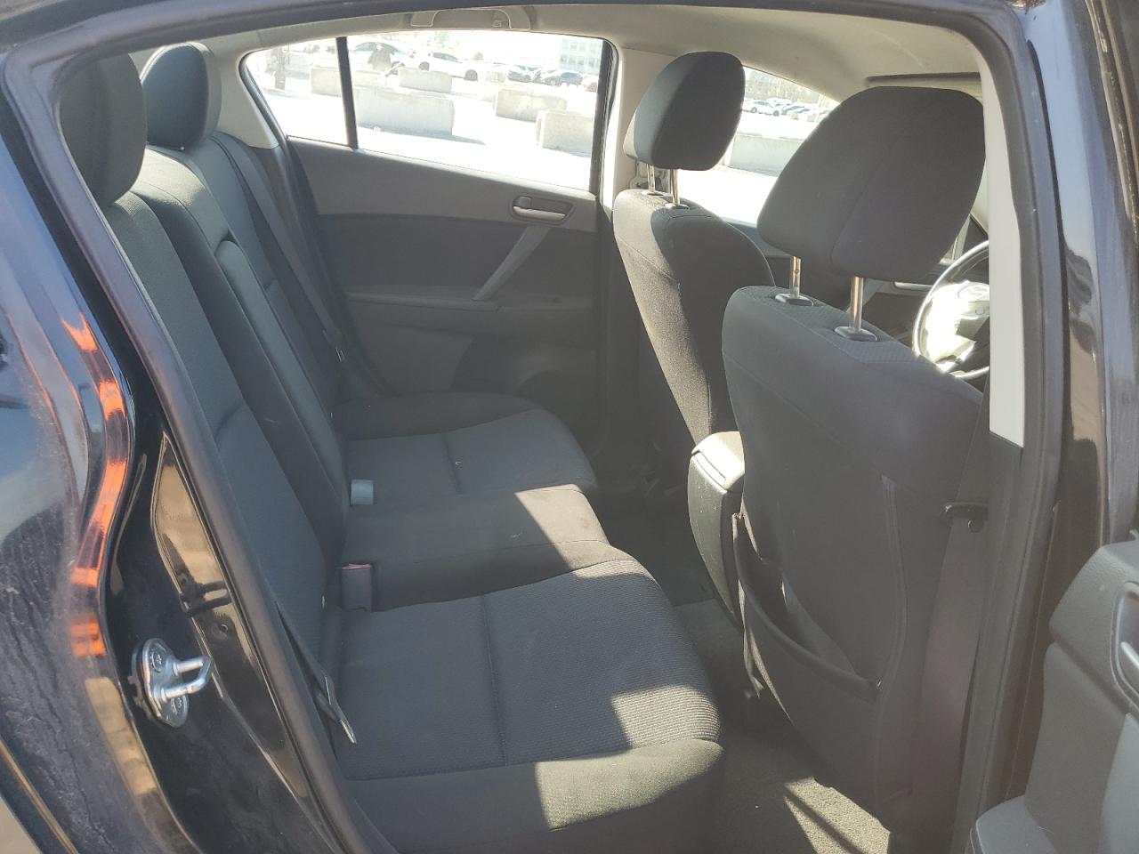 JM1BL1VG3B1379939 2011 Mazda 3 I