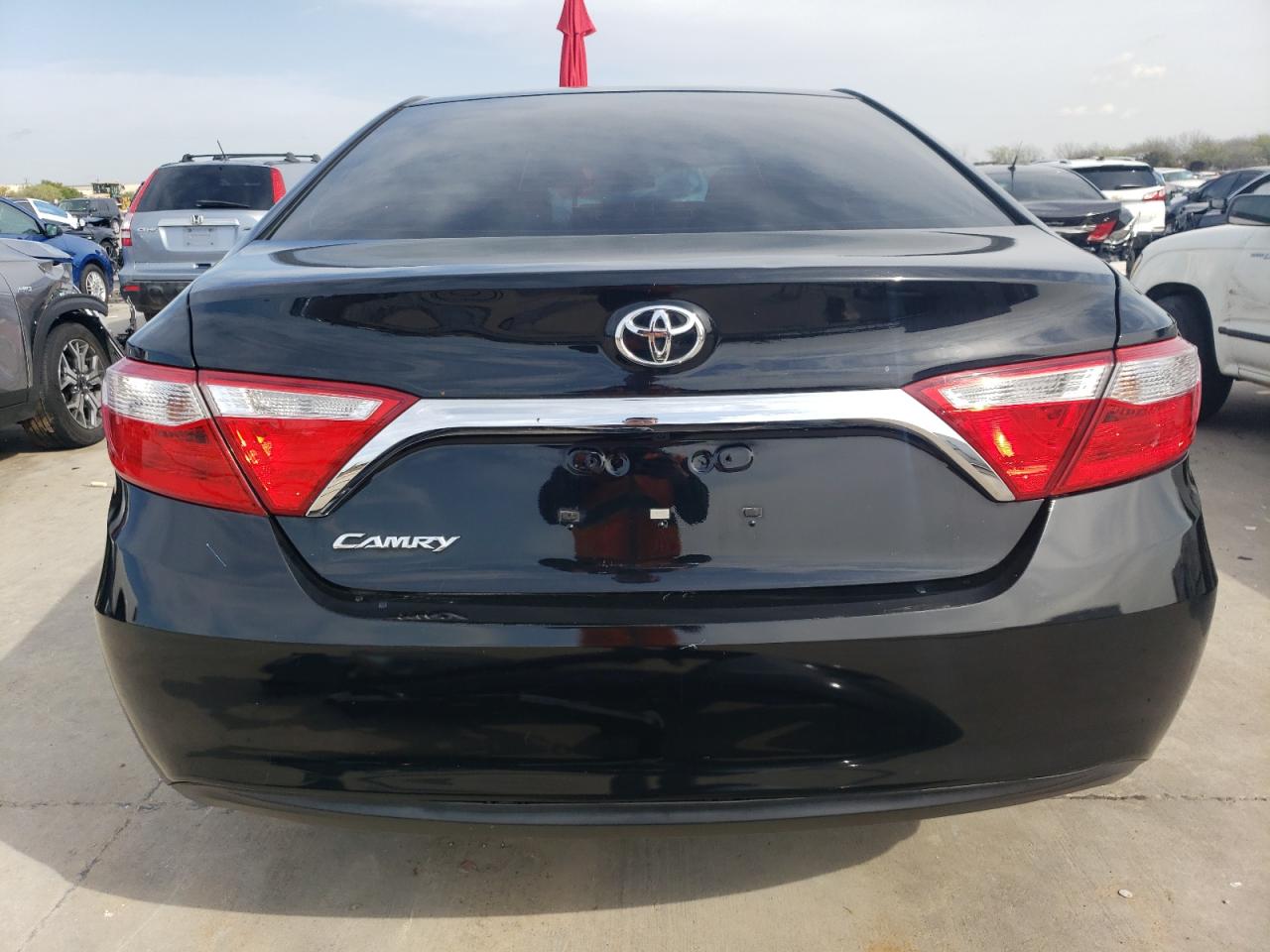 2016 Toyota Camry Le vin: 4T1BF1FK3GU177937