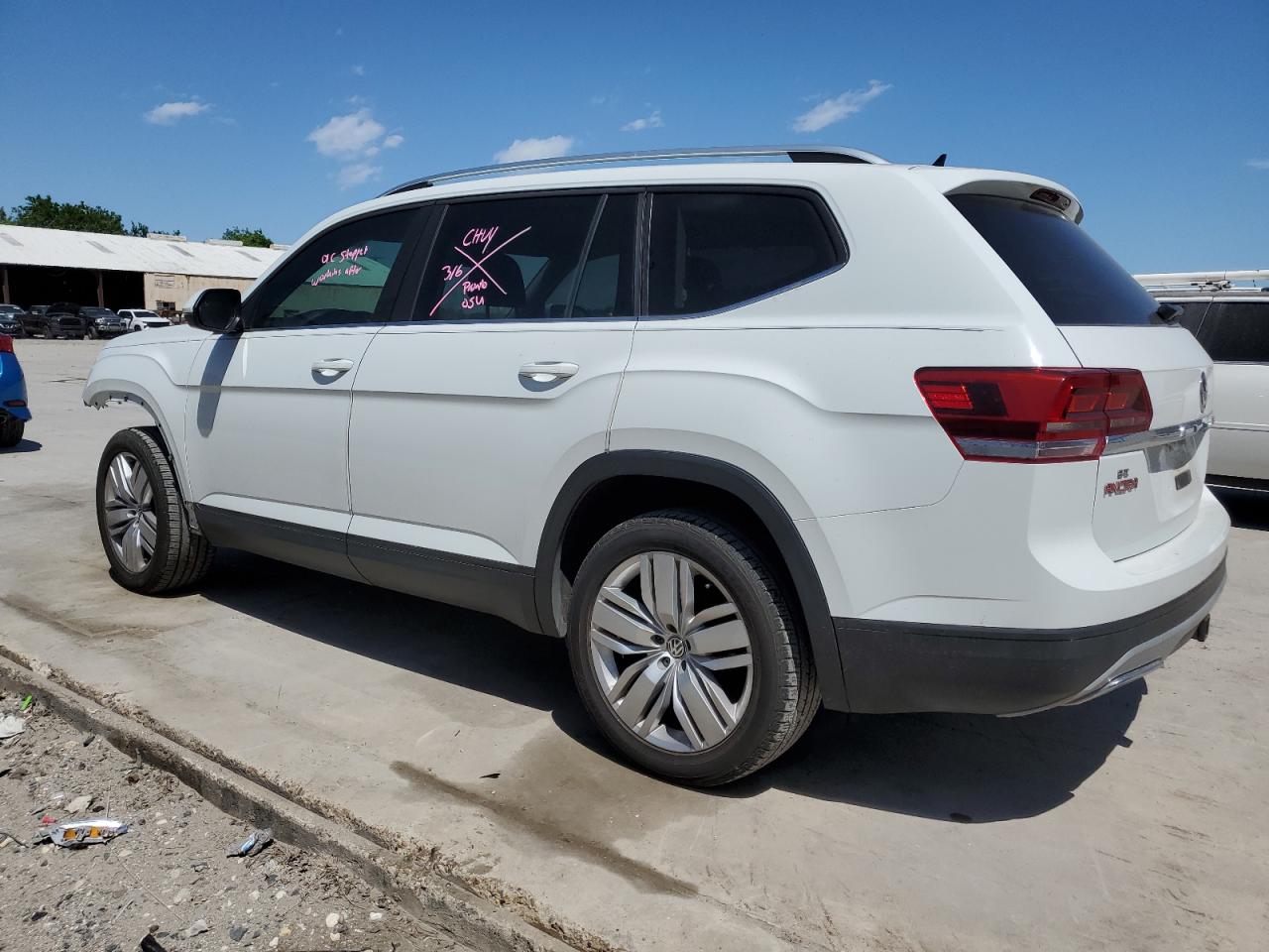 1V2WR2CA9KC597245 2019 Volkswagen Atlas Se