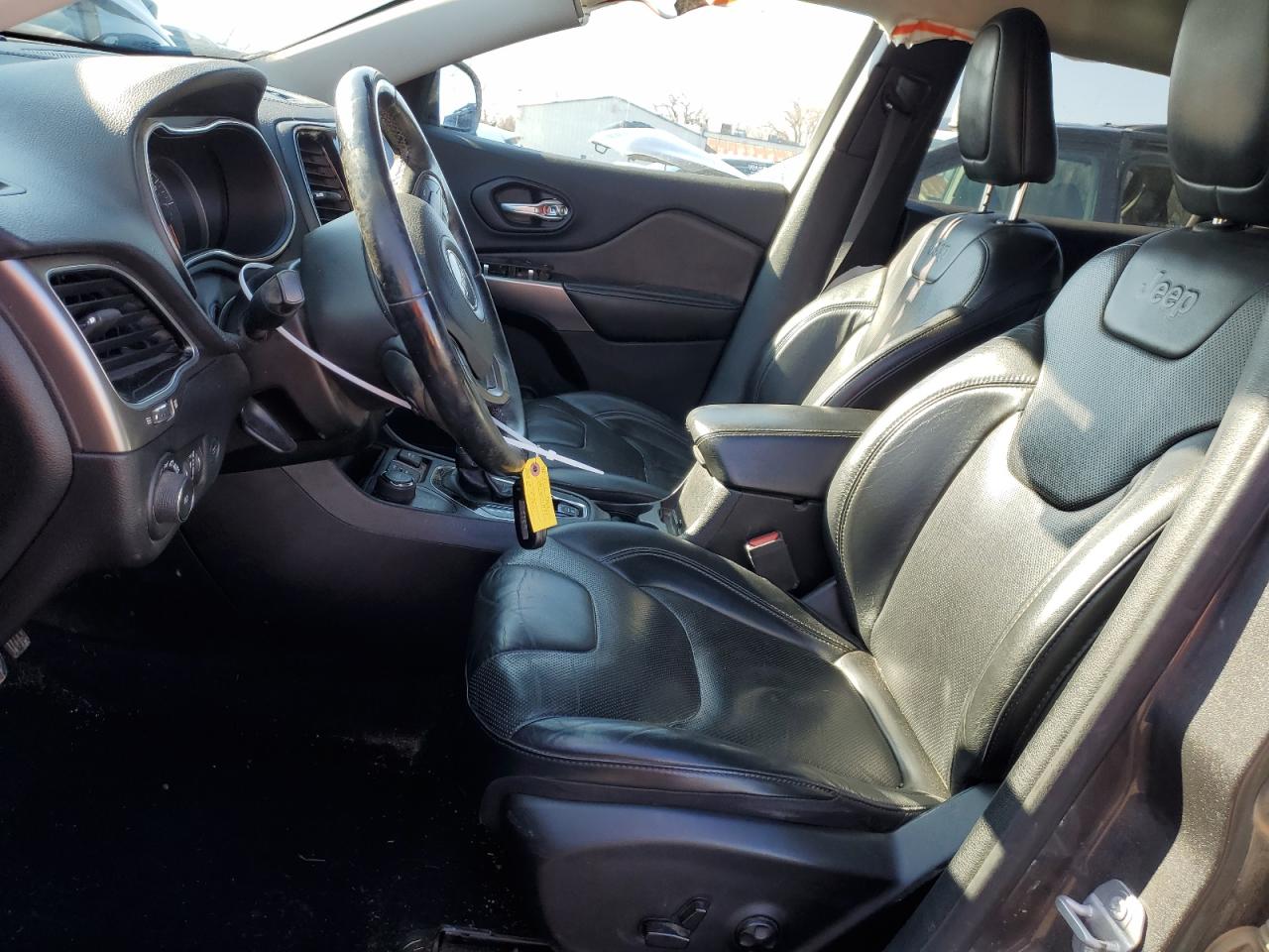 1C4PJMDX2KD374048 2019 Jeep Cherokee Limited