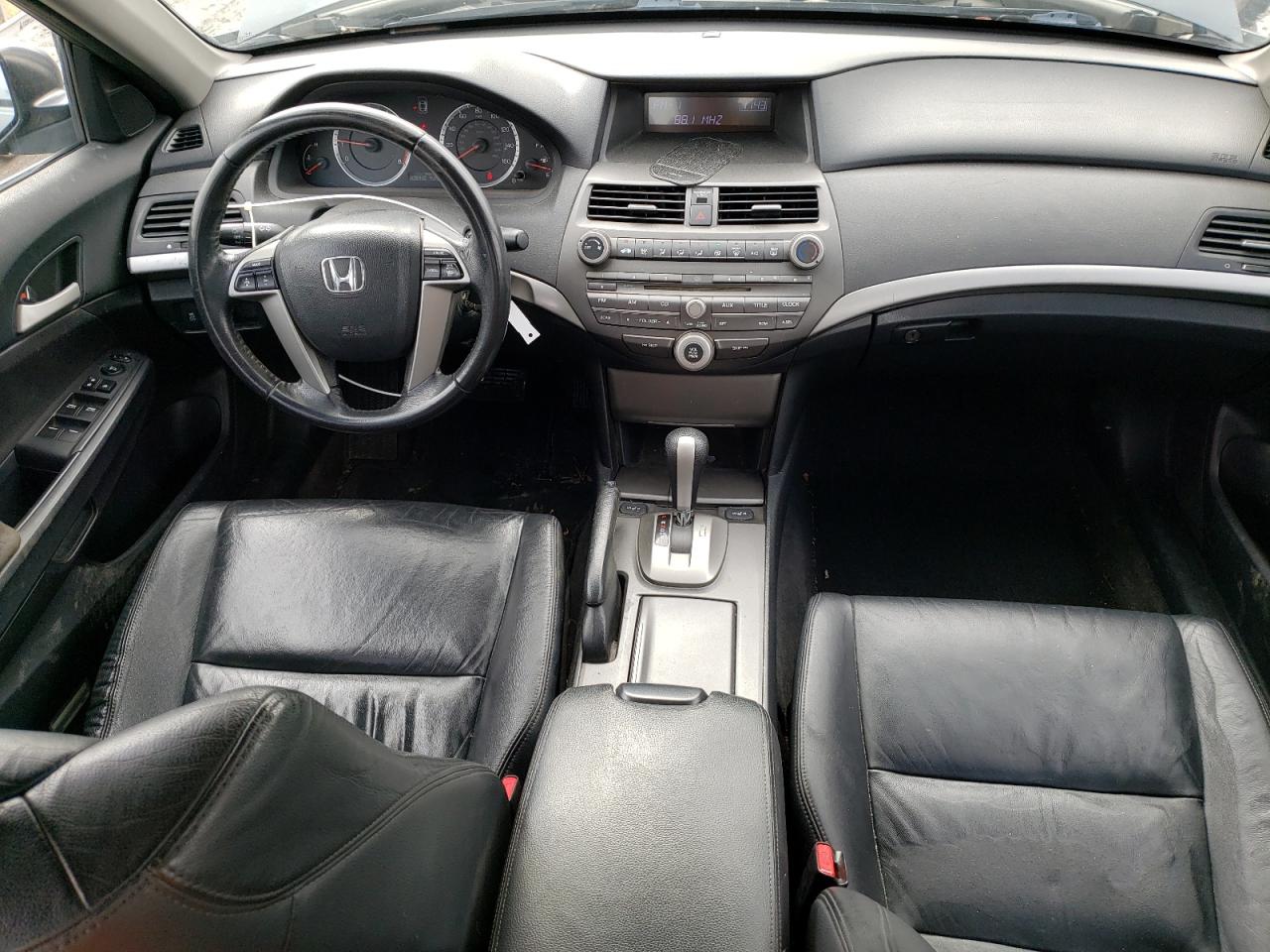 1HGCP2F61BA147071 2011 Honda Accord Se