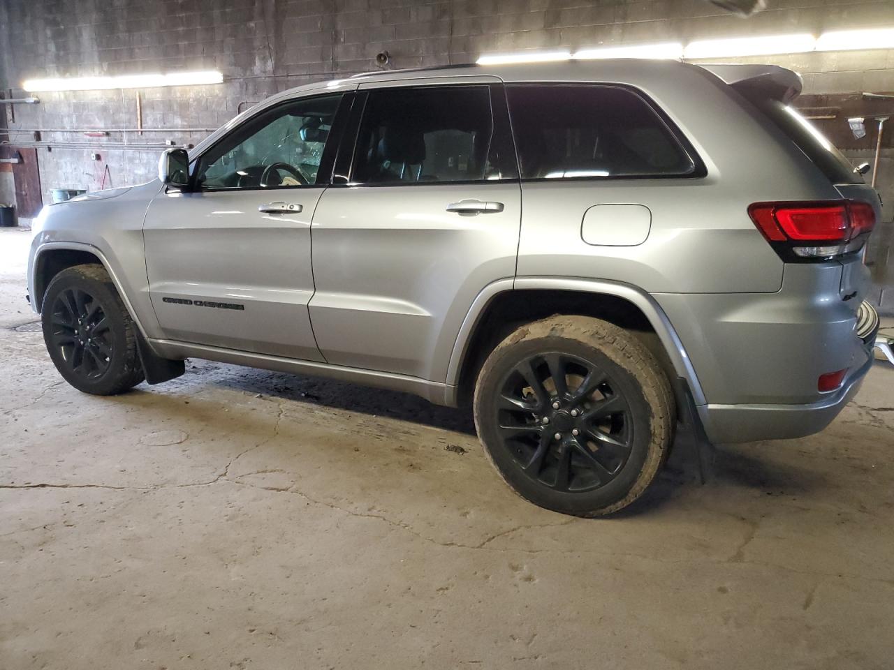 2018 Jeep Grand Cherokee Laredo vin: 1C4RJFAG7JC501132