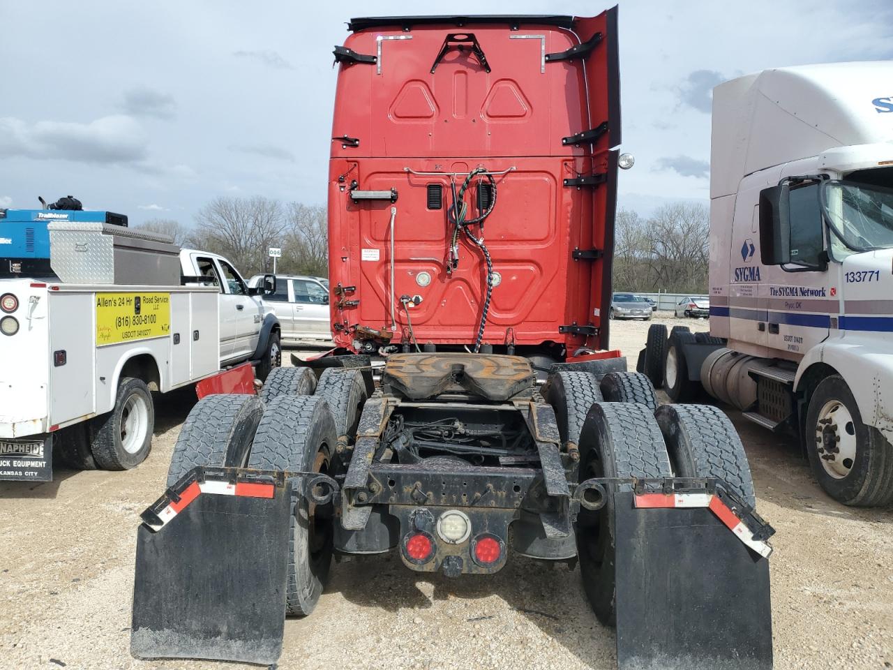 Lot #2478179302 2015 FREIGHTLINER CASCADIA 1