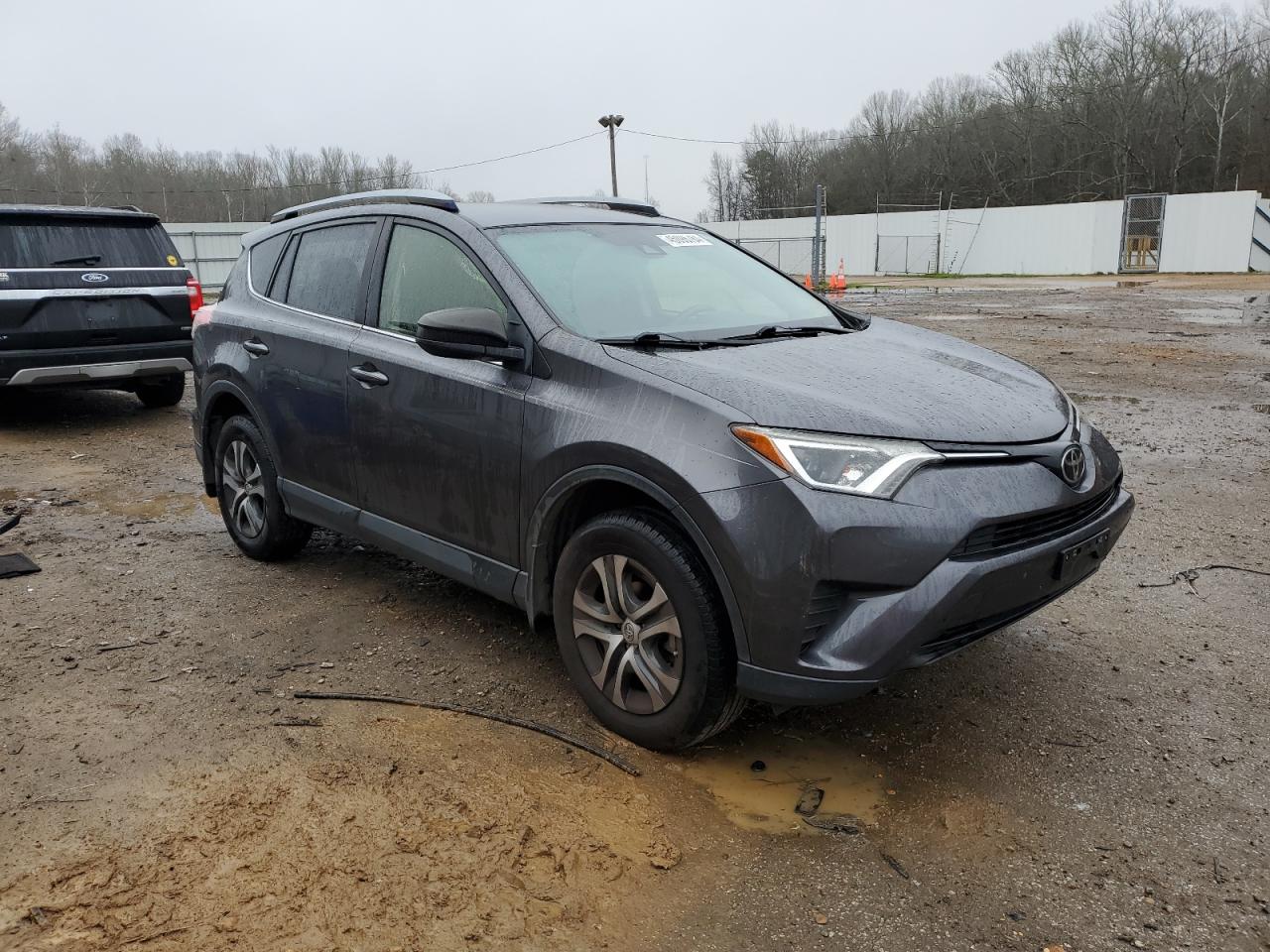 2017 Toyota Rav4 Le vin: JTMZFREV9HJ135790